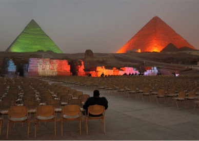 أجمل صور للأهرامات في المساء الوان رائعة -عالم الصور