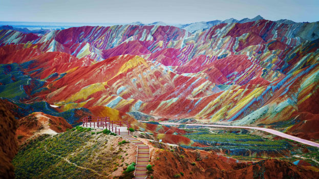 صور خلفيات أغرب الجبال الملونة حول العالم -عالم الصور